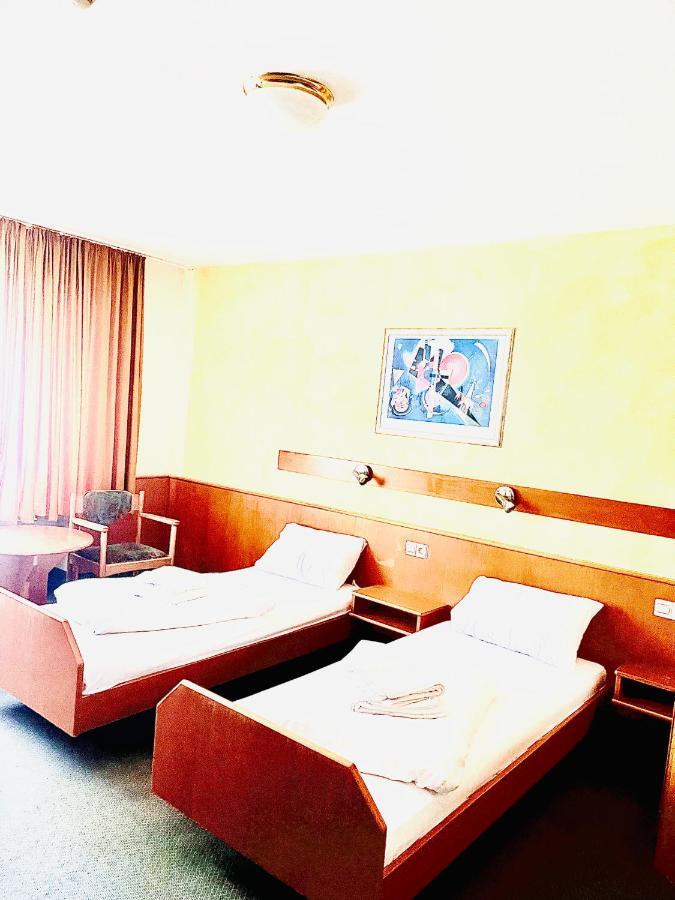 Mc Hotel Karlsruhe Kültér fotó